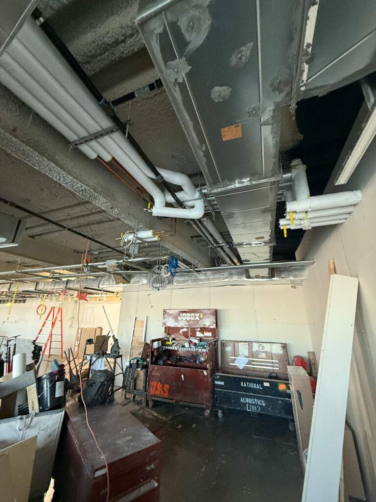 DRW HVAC mechanical construction for a commercial facility | Henick-Lane